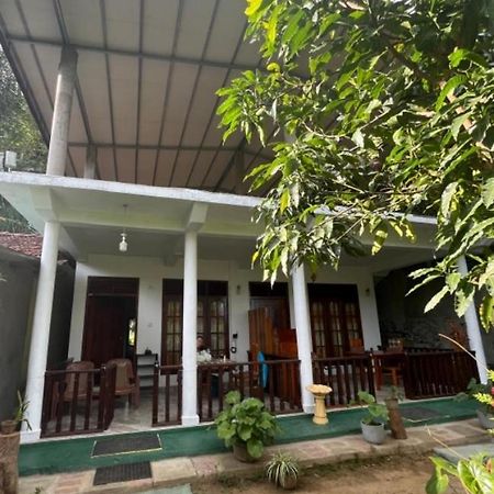 Pasan Guest Bed & Breakfast Ела Екстериор снимка