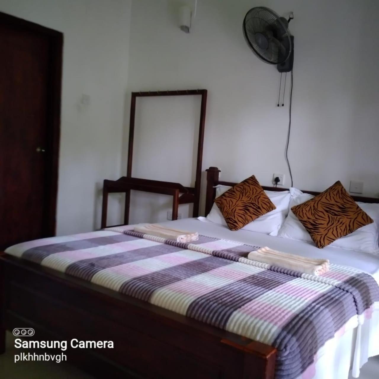 Pasan Guest Bed & Breakfast Ела Екстериор снимка