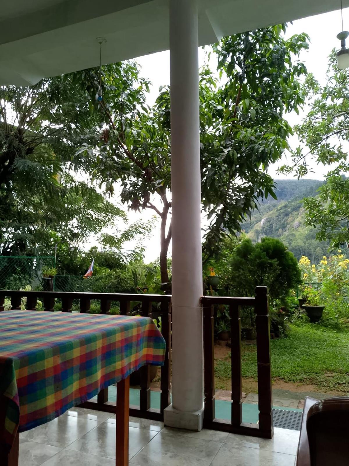 Pasan Guest Bed & Breakfast Ела Екстериор снимка