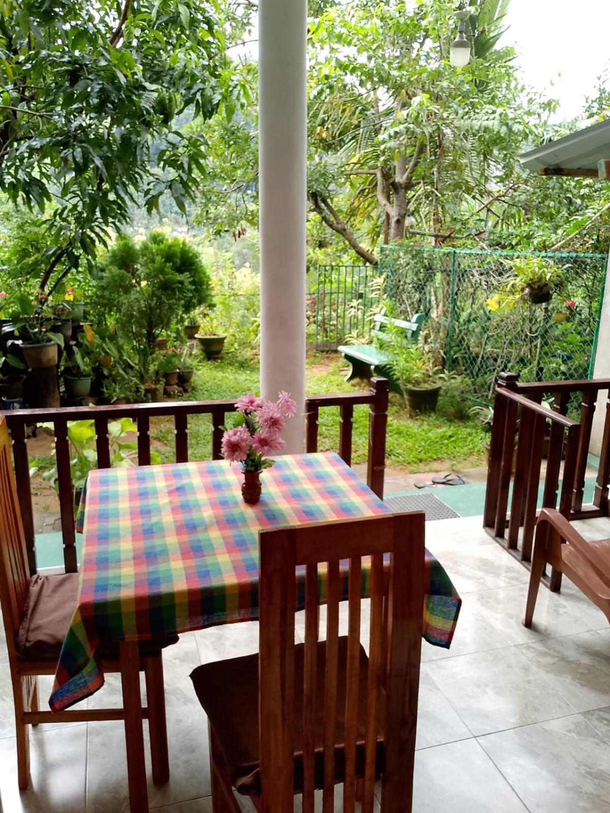 Pasan Guest Bed & Breakfast Ела Екстериор снимка