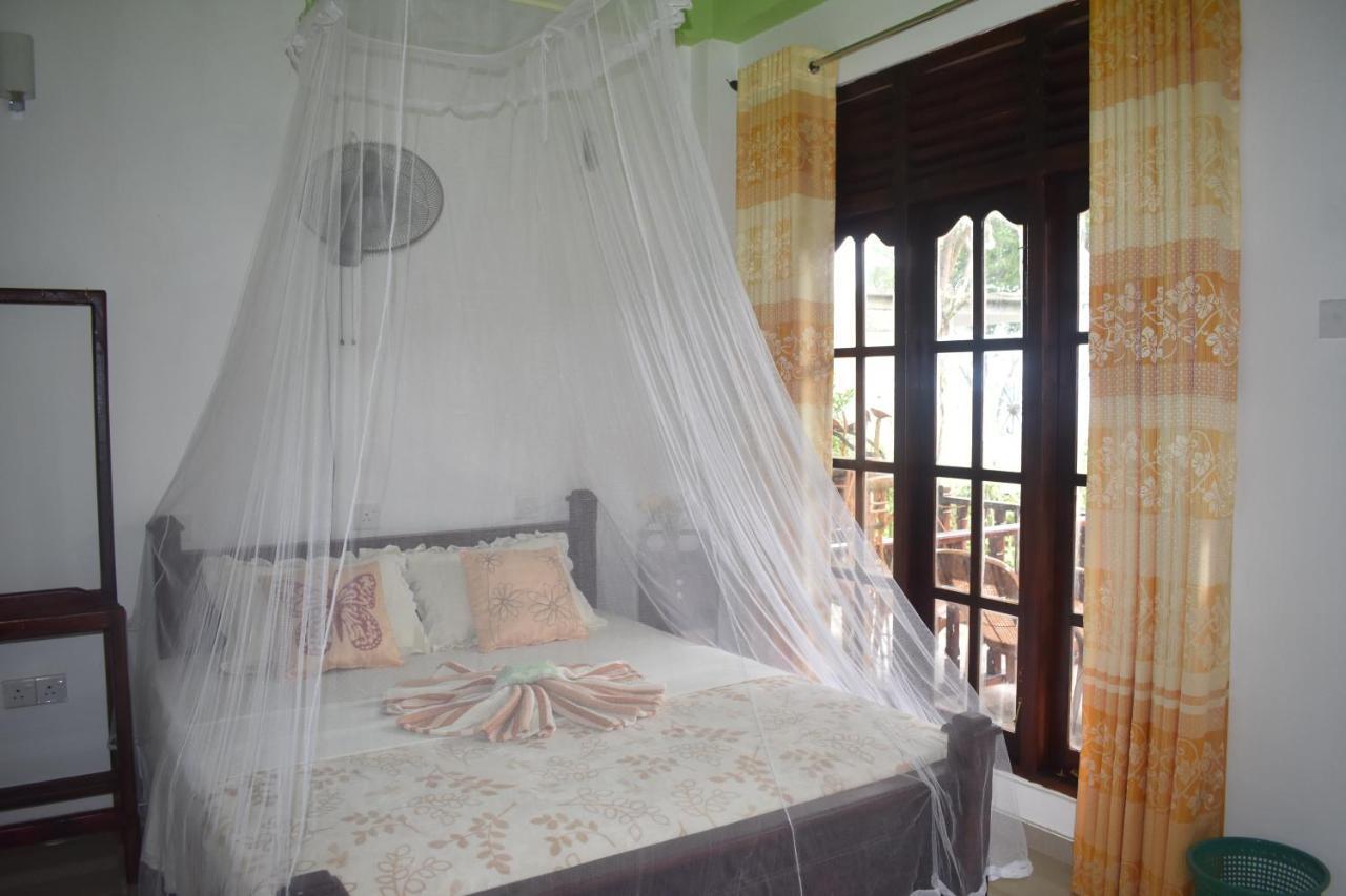 Pasan Guest Bed & Breakfast Ела Екстериор снимка